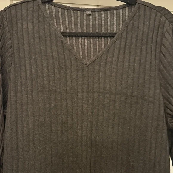 Black V-Neck Ribbed Dress - Picture 2 of 2